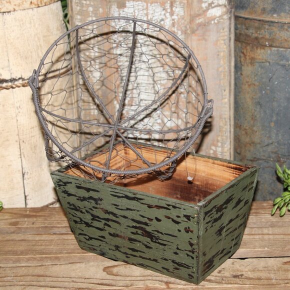 NEW Rustic Chicken Wire Farmhouse Baskets & Distressed Wood Box - Picture 4 of 10